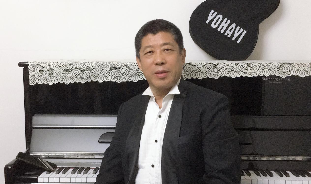 查子明照片
